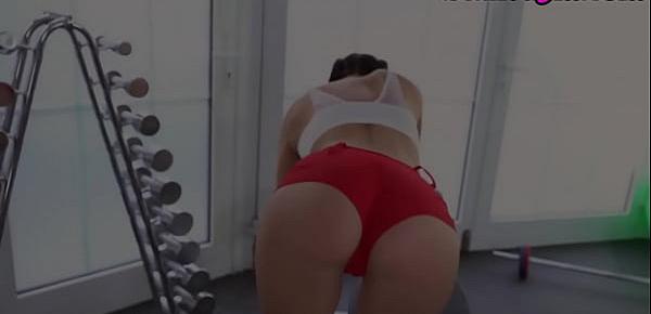  Gym lesbian works out before cunnilingus